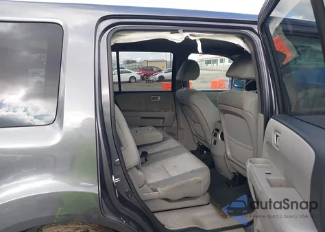 2015 Honda Pilot Lx z USA, uszkodzony, nr VIN 5FNYF3H28FB008916